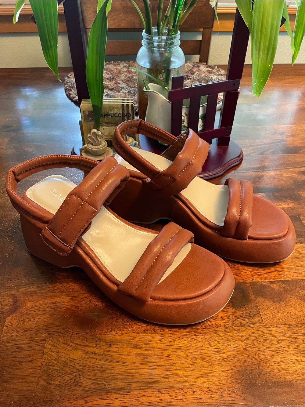 J ADAMS Rayanne Platform sandals Women’s 9.5 Gold